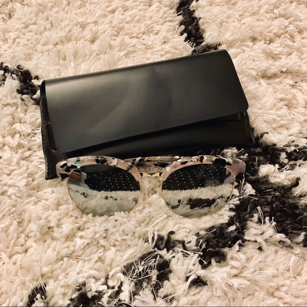❗️SOLD❗️Gentle Monster sunglasses - Picture 3 of 8